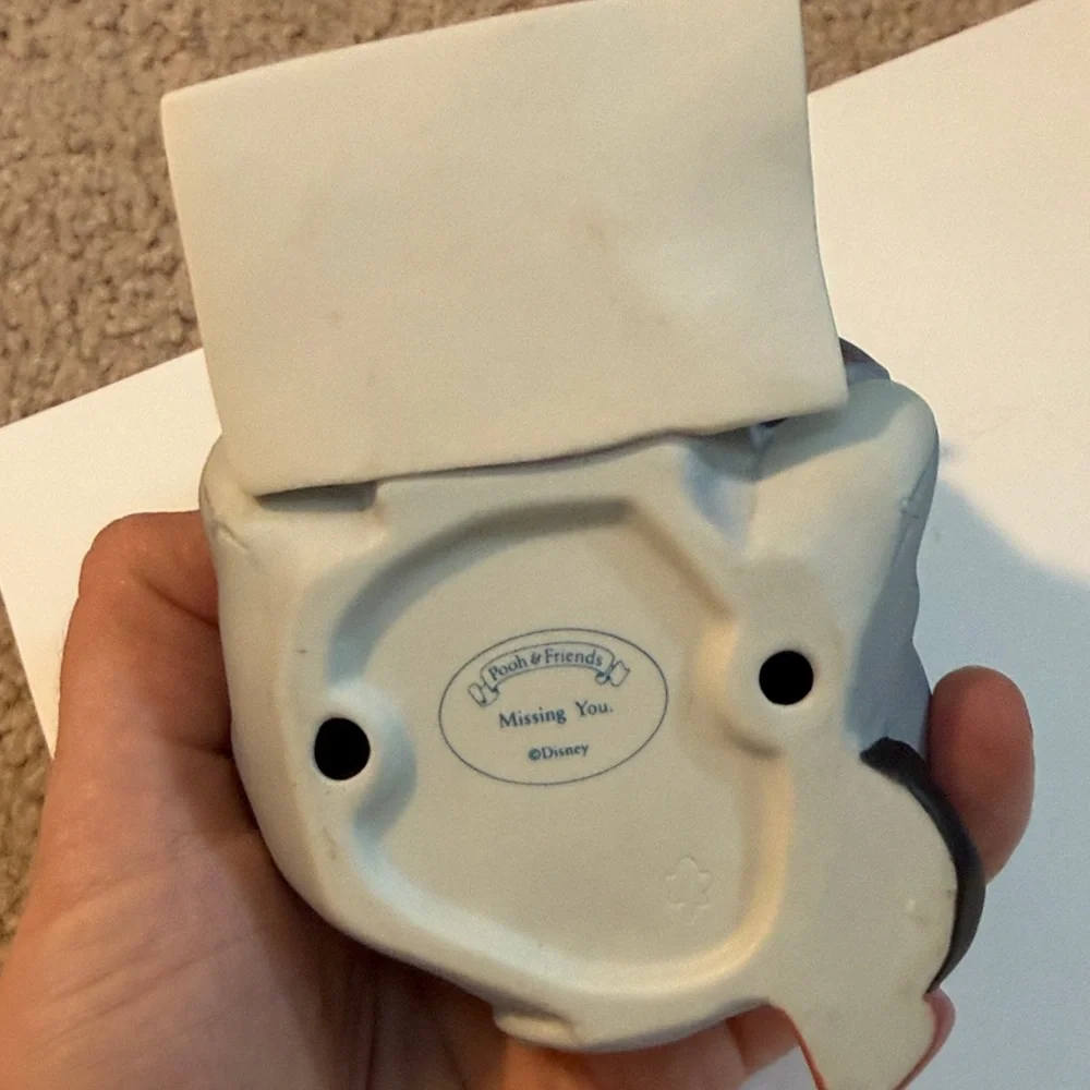 Eeyore Figurine DISNEY ENESCO Pooh & Friends Eeyore Missing You - Picture 4 of 4